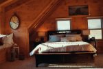 Elk Lodge Loft King suite